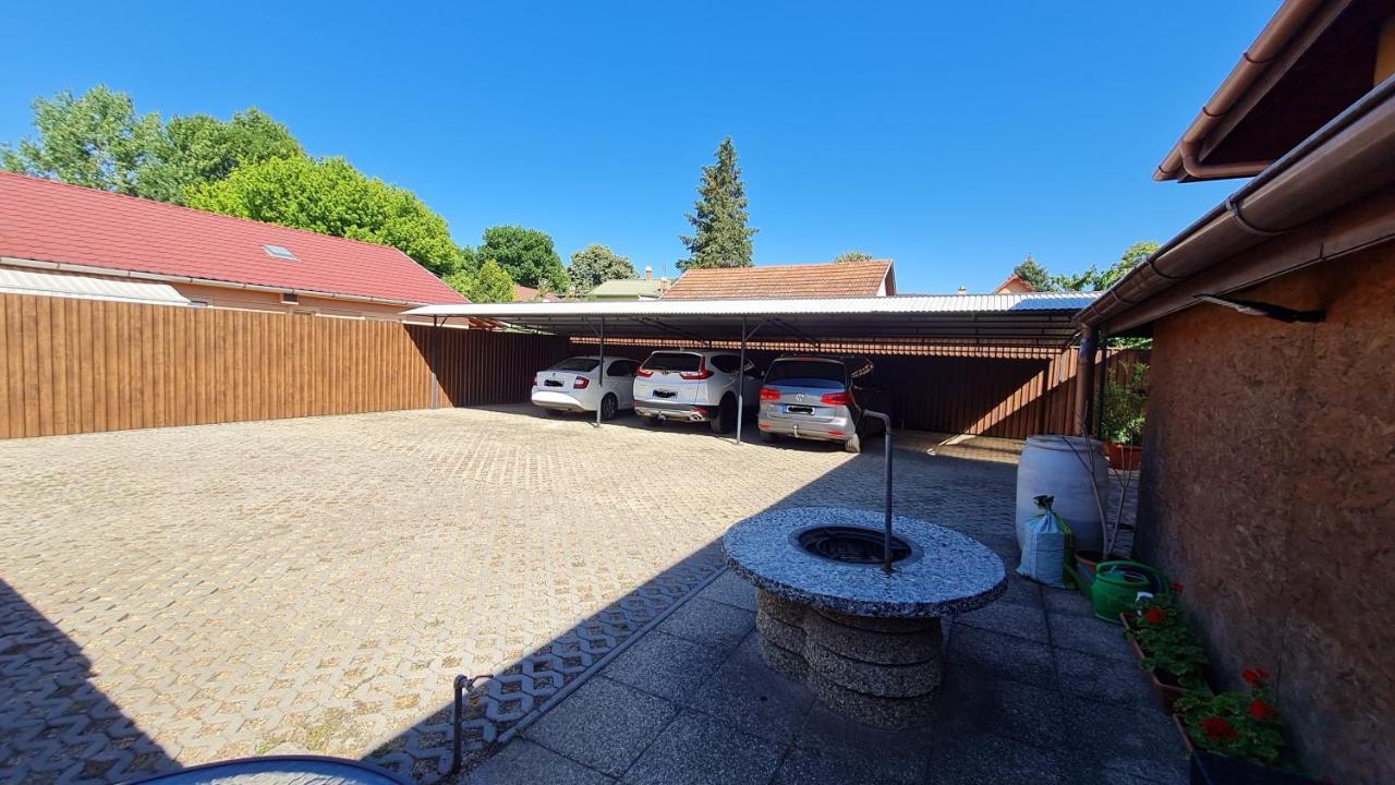Ada Apartmanhaz Hajdúszoboszló المظهر الخارجي الصورة
