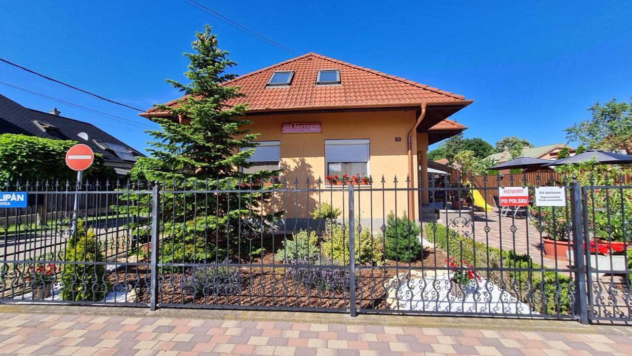 Ada Apartmanhaz Hajdúszoboszló المظهر الخارجي الصورة