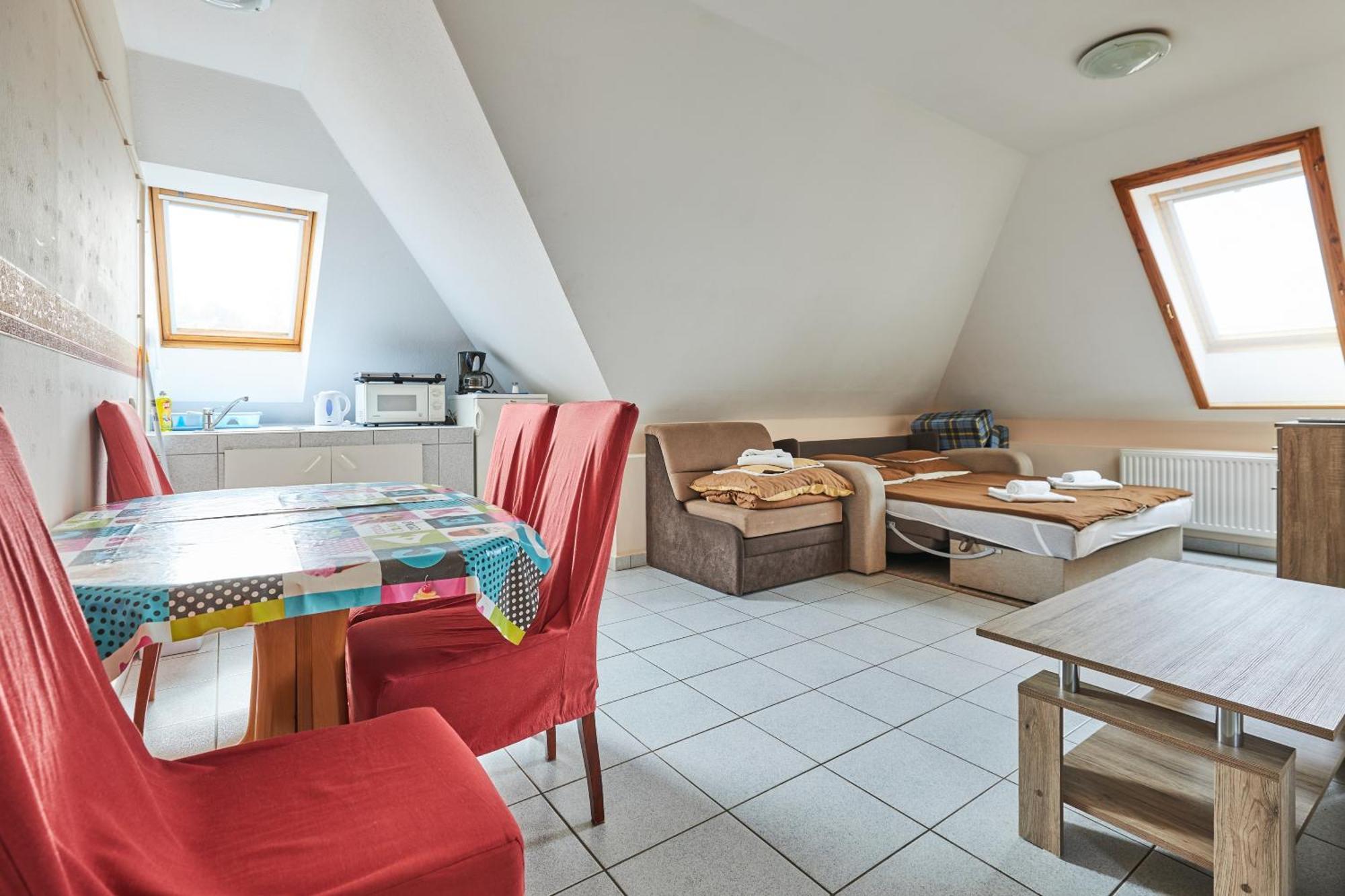 Ada Apartmanhaz Hajdúszoboszló المظهر الخارجي الصورة