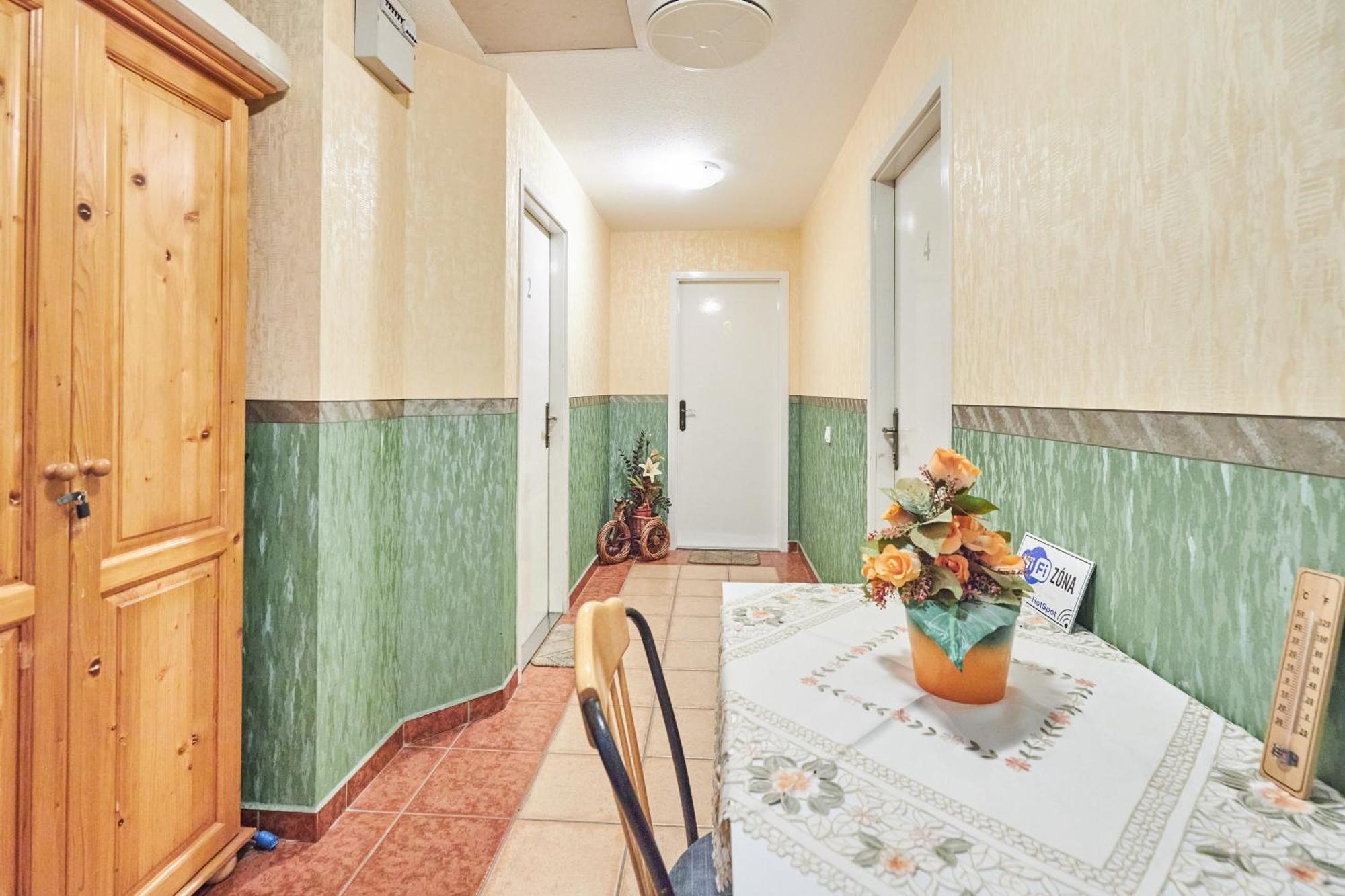 Ada Apartmanhaz Hajdúszoboszló المظهر الخارجي الصورة