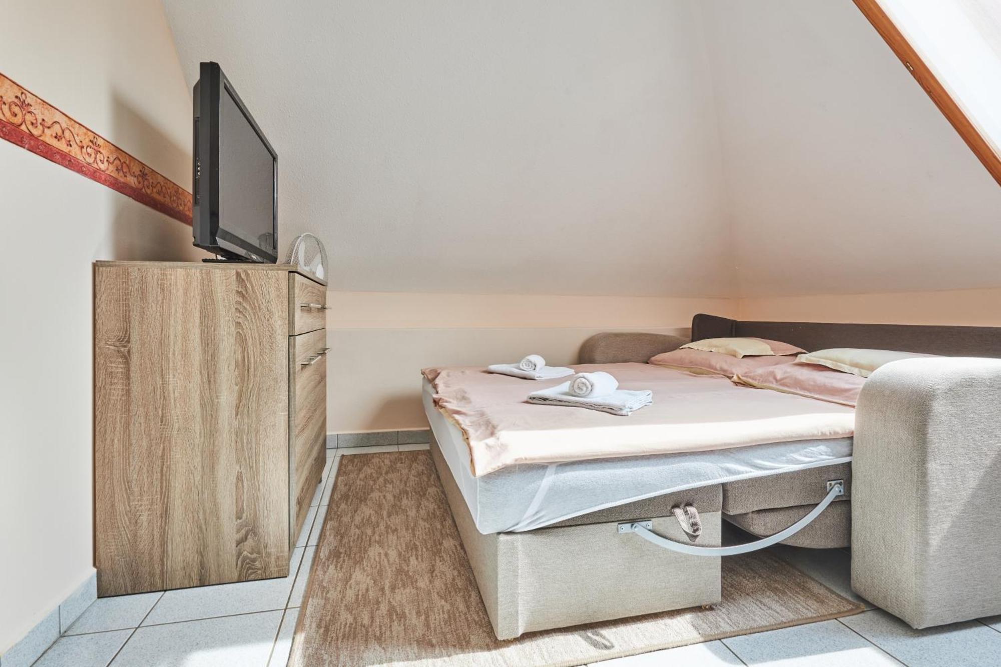 Ada Apartmanhaz Hajdúszoboszló المظهر الخارجي الصورة